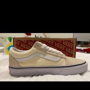 BRAND NEW Vans classic white/true white old skool